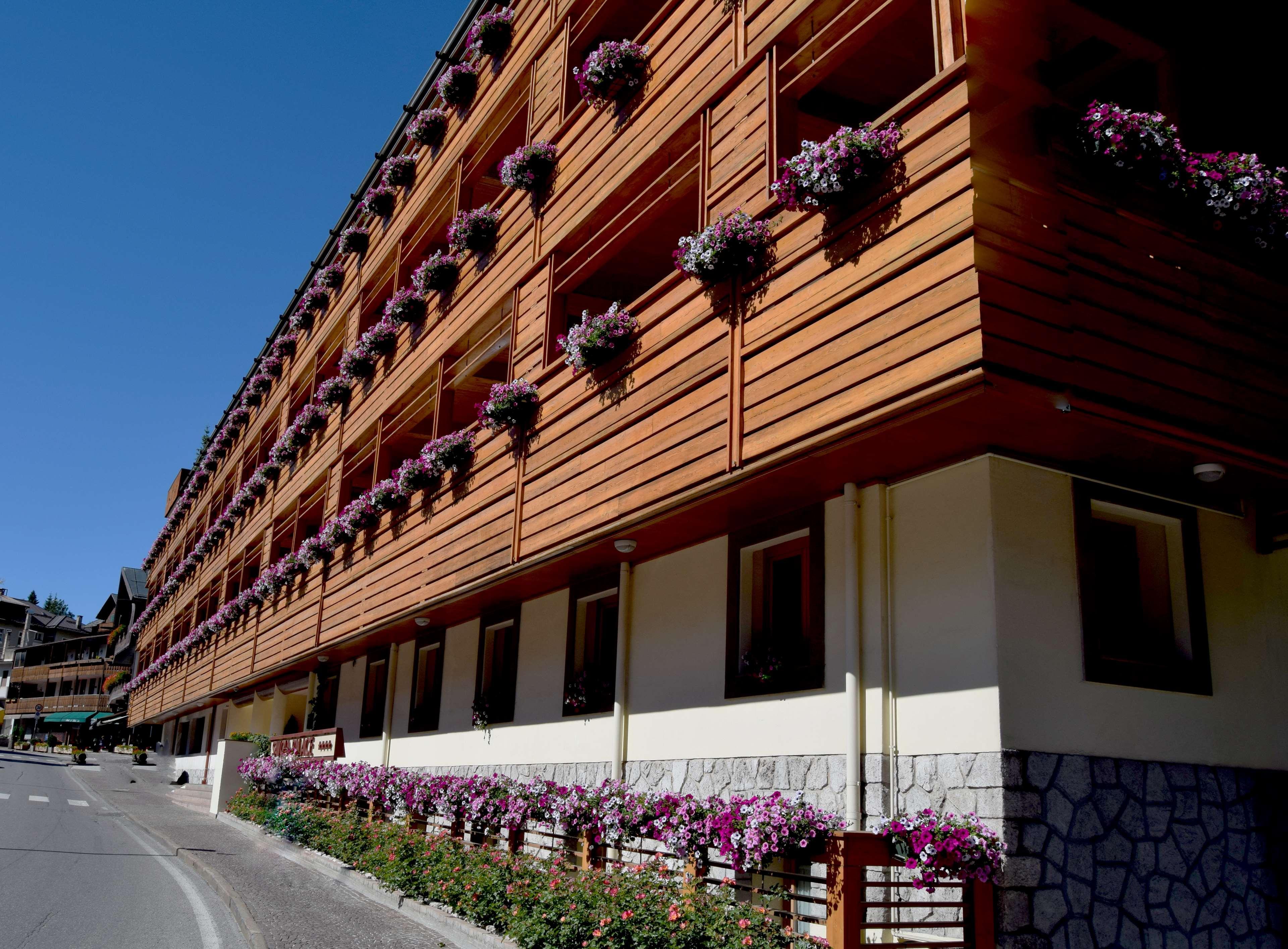 Radisson Residences Savoia Palace Cortina dʼAmpezzo Kültér fotó